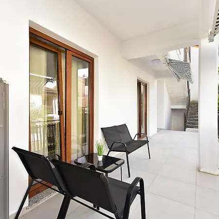Apartment Ljubo 2429